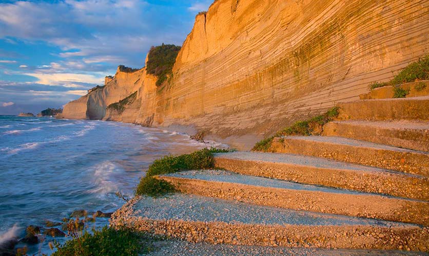 Loggas Beach Corfu - Corfu Town Hotel